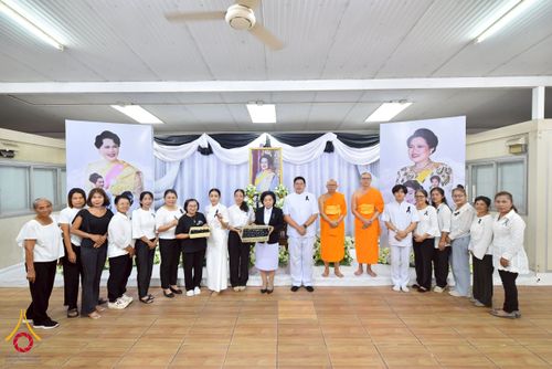 ภาพ No.267670:วันที่ 7 พฤศจิกายน พ.ศ. 2568 พสกนิกรอำเภอคลองหลวง รวมใจบำเพ็ญกุศลปัณรสมวาร (15 วัน) อุทิศถวายเป็นพระราชกุศลแด่ “สมเด็จพระพันปีหลวง” ณ วัดพระธรรมกาย