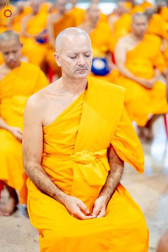 ภาพ No.143504:พิธีตักบาตร ข้าวสารอาหารแห้ง ณ บ้านแก้วเรือนทองคุณยายฯ และ พิธีบูชาข้าวพระ  ณ สภาธรรมกายสากล วัดพระธรรมกาย วันอาทิตย์ที่ 7 กรกฎาคม พ.ศ. 2567