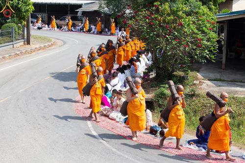 ภาพ No.129113:พระธรรมยาตราเดินธรรมยาตรา ณ ชุมชนรอบศูนย์ปฏิบัติธรรมภาคใต้ อ.บางกล่ำ จ.สงขลา วันที่ 10 มีนาคม พ.ศ. 2567
