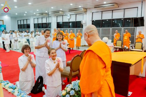 ภาพ No.221485:วันอาทิตย์ที่ 27 เมษายน พ.ศ. 2568 พิธีเจริญพระพุทธมนต์สมโภชดวงแก้วธรรมชัย เนื่องในโอกาสบูชาธรรม 81 ปีหลวงพ่อธัมมชโย อัญเชิญประดิษฐานเนื่องในโอกาสสถาปนาวัดพระธรรมกายไอซ์แลนด์ ณ อาคารปลูกศรัทธา 1 วัดพระธรรมกาย อำเภอคลองหลวง จังหวัดปทุมธานี