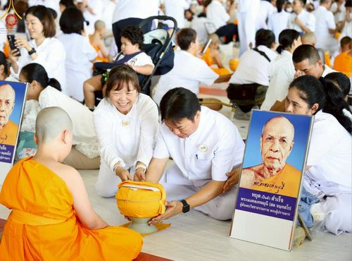 ภาพ No.215881:วันเสาร์ที่ 5 เมษายน พ.ศ. 2568 พิธีขอบรรพชา พิธีขอสรณคมน์และศีล  พิธีขอนิสสัย พิธีถวายบาตร ในโครงการบรรพชาสามเณรฟื้นฟูพระพุทธศาสนาทั่วไทย , โครงการหน่อแก้วเปรียญธรรม รุ่นที่ 13 ,  โครงการสามเณรยุวธรรมทายาท รุ่นที่ 33 , โครงการสามเณรมัชฌิมธรรมทายาท รุ่นที