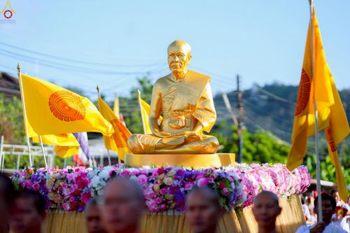 ภาพ No.248829:วันที่ 20 กันยายน พ.ศ. 2568 พิธีอัญเชิญรูปหล่อหลวงปู่วัดปากน้ำ ภาษีเจริญ จากวัดมงคลนิมิตร พระอารามหลวง เพื่อประดิษฐาน ณ วิหารพระมงคลเทพมุนี (สด จนฺทสโร)  ศูนย์ปฏิบัติธรรมภูเก็ต จ.ภูเก็ต