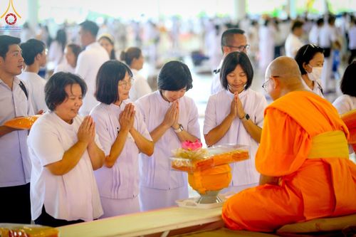 ภาพ No.131700:พิธีร่วมบุญบรรพชาสามเณร 5,000 รูป ณ บ้านแก้วเรือนทองคุณยาย สภาธรรมกายสากล วัดพระธรรมกาย วันเสาร์ที่ 23 มีนาคม พ.ศ. 2567