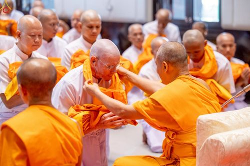 ภาพ No.232383:วันเสาร์ที่ 5 กรกฎาคม พ.ศ. 2568 พิธีบรรพชาอุปสมบท ธรรมทายาท โครงการบรรพชาอุปสมบทหมู่ รุ่นเข้าพรรษา ,  โครงการบวชพระนานาชาติ AEC & WAB รุ่นที่ 9 ณ วัดพระธรรมกาย