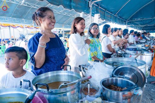 ภาพ No.133553:พิธีขอขมารับผ้าไตร, พิธีบรรพชาสามเณร, สามเณรออกบิณฑบาต ในโครงการบรรพชาสามเณร ฟื้นฟูพระพุทธศาสนาทั่วไทย  ณ ศูนย์ปฏิบัติธรรม และอบรมเยาวชนเมืองยะลา วันที่ 3 เมษายน พ.ศ. 2567