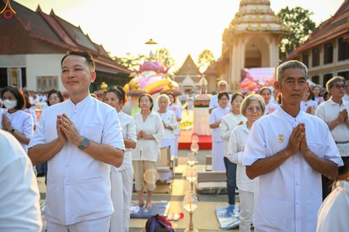 ภาพ No.296870:วันที่ 17 มกราคม พ.ศ. 2569 พิธีจุดประทีปถวายเป็นพุทธบูชา และบูชาธรรมมหาปูชนียาจารย์  ณ วัดโบสถ์บน ต.บางคูเวียง จ.นนทบุรี อนุสรณ์สถานลำดับที่ 4 สถานที่เกิดด้วยกายธรรม ในโครงการธรรมยาตรา กตัญญูบูชา มหาปูชนียาจารย์ พระมงคลเทพมุนี(สด จนฺทสโร) พระผู้ปราบมาร อ