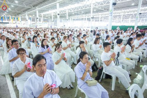 ภาพ No.207466:พิธีตักบาตร และปฏิบัติธรรมช่วงสาย ในวันมาฆบูชา วันพุธที่ 12 กุมภาพันธ์ พ.ศ. 2568 ณ วัดพระธรรมกาย จังหวัดปทุมธานี