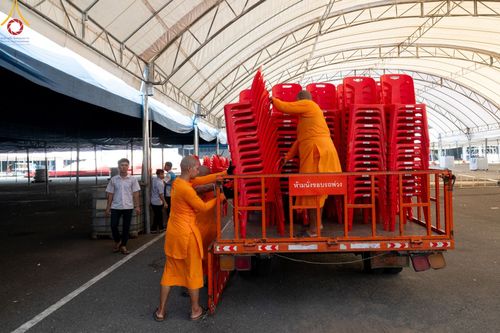 ภาพ No.58458:V.41 เทหมดใจ  ลุยต่อไป ร้อยซาวปี การเตรียมงาน การปฏิบัติงาน และการเก็บงาน ของเจ้าหน้าที่หน่วยงานต่างๆ เพื่อพิธีฉลองอายุวัฒนมงคล 80 ปี หลวงพ่อธัมมชโย และรับถวายมหาสังฆทาน 10,000 กว่าวัดทั่วประเทศ ในวันคุ้มครองโลก จันทร์ที่ 22 เมษายน พ.ศ. 2567