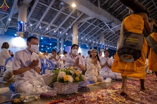 ภาพ No.120546:พิธีต้อนรับพระธรรมยาตรา ในโครงการธรรมยาตรา กตัญญูบูชา มหาปูชนียาจารย์ พระมงคลเทพมุนี(สด จนฺทสโร) พระผู้ปราบมาร อนุสรณ์สถาน 7 แห่ง ปีที่ 12 วันที่ 28 มกราคม พ.ศ. 2567 ณ วัดพระธรรมกาย จ.ปทุมธานี (ชุดที่ 2)