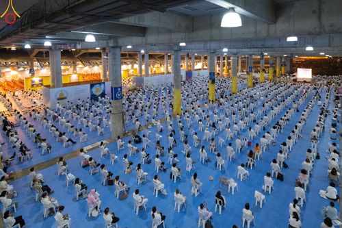 ภาพ No.187655:พิธีฉลองชัยสวดมนต์บทธัมมจักกัปปวัตนสูตร 7,000,000,000 จบ และพิธีสวดมนต์ข้ามปี วันที่ 31 ธันวาคม พ.ศ. 2567 ถึงวันที่ 1 มกราคม พ.ศ. 2568 ณ มหารัตนวิหารคด วัดพระธรรมกาย จ.ปทุมธานี