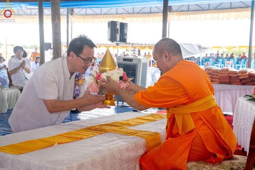 ภาพ No.144438:3 Bigboon 1.พิธีทอดผ้าป่าสถาปนาสังฆรัตนะปทุมเจดีย์ 2.พิธีประดิษฐานดอกบัวอนันต์นิรันดร์กาล 3.พิธีถวายมหาสังฆทานแด่คณะสงฆ์ทุกวัดในจังหวัดปัตตานี ณ ศูนย์อบรมเยาวชนจังหวัดปัตตานี วันอาทิตย์ที่ 14 กรกฎาคม พ.ศ. 2567