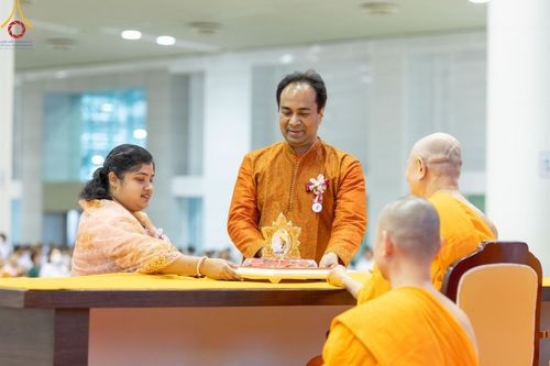 ภาพ No.124674:พิธีมอบโล่วัชรเกียรติยศ โครงการตอบปัญหาศีลธรรมเพื่อสันติภาพโลก (World-PEC) ต่างประเทศ ครั้งที่ 17 ณ ห้องแก้วสารพัดนึก 1 วัดพระธรรมกาย ในวันมาฆบูชา เสาร์ที่ 24 กุมภาพันธ์ พ.ศ. 2567