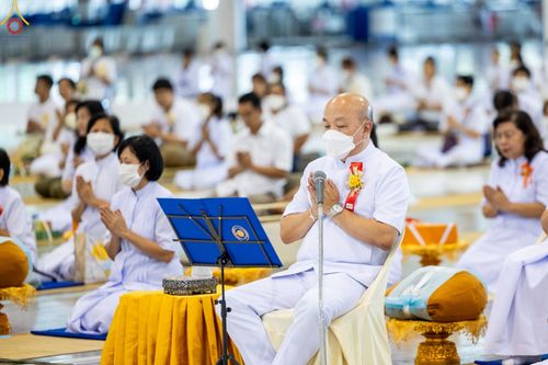 ภาพ No.88174:พิธีมุทิตาสักการะ เปรียญธรรม 9,6,3 และบาลีศึกษา 6,3  พิธีมอบดวงแก้วสามเณรทรงบาลีไวยากรณ์ วันอาทิตย์ 17 กันยายน พ.ศ. 2566 ณ สภาธรรมกายสากล วัดพระธรรมกาย