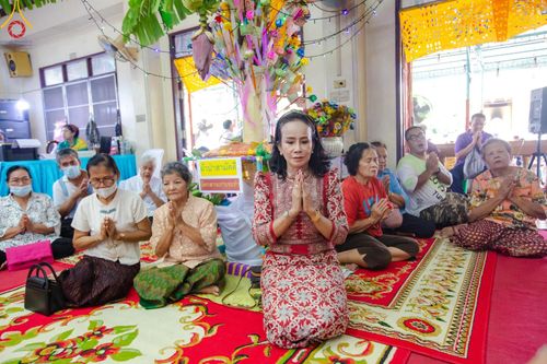 ภาพ No.165040:พิธีทอดกฐิน ณ วัดกลางเกาะระกำ ต.บ้านสร้าง อ.บางปะอิน จ.พระนครศรีอยุธยา ในโครงการกฐินสามัคคีทั่วไทย 30,000 วัด บูชาธรรม 80 ปี หลวงพ่อธัมมชโย โดยคณะศิษยานุศิษย์วัดพระธรรมกาย วันที่ 20 ตุลาคม พ.ศ. 2567