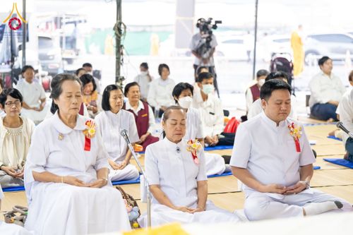 ภาพ No.191809:พิธีถวายภัตตาหารเป็นสังฆทาน แด่พระธรรมยาตรา ณ อนุสรณ์สถานคลองบางนางแท่น อ.สามพราน จ.นครปฐม ในโครงการธรรมยาตรา กตัญญูบูชา มหาปูชนียาจารย์ พระมงคลเทพมุนี(สด จนฺทสโร) พระผู้ปราบมาร อนุสรณ์สถาน 7 แห่ง ปีที่ 13 วันที่ 9 มกราคม พ.ศ. 2568
