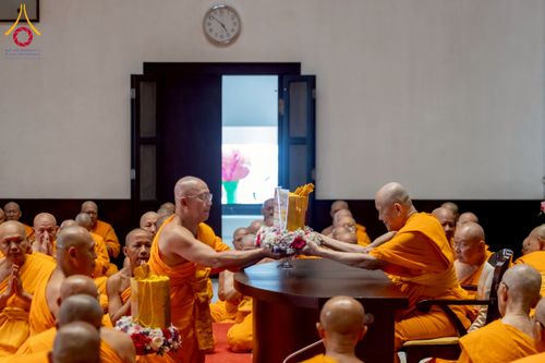 ภาพ No.233180:วันที่ 11 กรกฏาคม พ.ศ. 2568 พิธีอธิษฐานพรรษา ของคณะสงฆ์ ณ โบสถ์พระไตรปิฎก วัดพระธรรมกาย ต.คลองสาม อ.คลองหลวง จ.ปทุมธานี