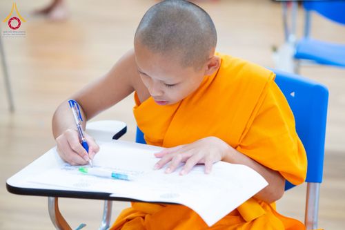 ภาพ No.267251:วันที่ 7 พฤศจิกายน พ.ศ. 2568 พิธีสอบธรรมสนามหลวง นักธรรมชั้นโท - เอก ณ สนามสอบวัดพระธรรมกาย