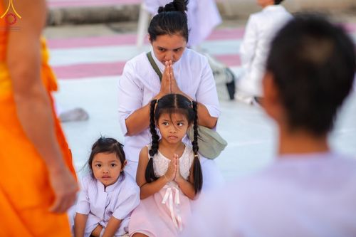 ภาพ No.180031:พิธีปลงผมนาคธรรมทายาท ในโครงการอุปสมบทหมู่ บูชาธรรมมหาปูชนียาจารย์ (ศูนย์อบรมวัดพระธรรมกาย) วันที่ 1 ธันวาคม พ.ศ. 2567 ณ ลานธรรมหารัตนวิหารคด วัดพระธรรมกาย จ.ปทุมธานี