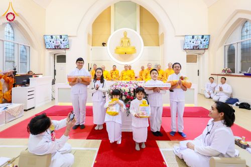 ภาพ No.175362:พิธีทอดกฐิน วัดพระธรรมกายแมนเชสเตอร์ เอดจลีย์ สต็อคพอร์ต ประเทศอังกฤษ ในโครงการกฐินสามัคคีทั่วไทย 30,000 วัด บูชาธรรม 80 ปี หลวงพ่อธัมมชโย โดยคณะศิษยานุศิษย์วัดพระธรรมกาย วันที่ 10 พฤศจิกายน พ.ศ. 2567