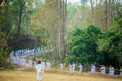 ภาพ No.63037:Photo Story  มหัศจรรย์วัดดงดินแดง Episode 2 โครงการบรรพชาอุปสมบทหมู่ ฟื้นฟูพระพุทธศาสนาทั่วไทย ณ วัดดงดินแดง อ.อมก๋อย จ.เชียงใหม่ วันที่ 3 เมษายน พ.ศ. 2567