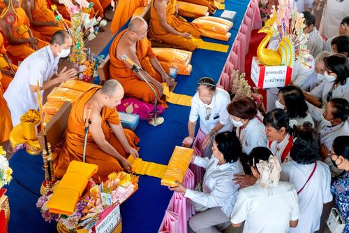 ภาพ No.199295:พิธีทอดผ้าป่าทำนุบำรุงศาสนสถาน ณ วัดลำพญา ตำบลลำพญา อำเภอบางเลน จังหวัดนครปฐม ในโครงการธรรมยาตรา กตัญญูบูชา มหาปูชนียาจารย์ พระมงคลเทพมุนี(สด จนฺทสโร) พระผู้ปราบมาร อนุสรณ์สถาน 7 แห่ง ปีที่ 13 วันที่ 21 มกราคม พ.ศ. 2568