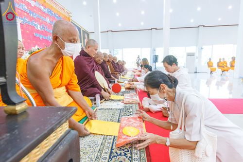 ภาพ No.192452:พิธีทอดผ้าป่าทำนุบำรุงศาสนสถาน ณ วัดศรีเมือง ต.ท่าทราย อ.เมืองสมุทรสาคร จ.สมุทรสาคร ในโครงการธรรมยาตรา กตัญญูบูชา มหาปูชนียาจารย์ พระมงคลเทพมุนี(สด จนฺทสโร) พระผู้ปราบมาร อนุสรณ์สถาน 7 แห่ง ปีที่ 13 วันที่ 9 มกราคม พ.ศ. 2568