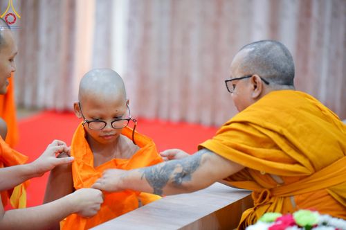 ภาพ No.216527:วันอังคารที่ 8 เม.ย. พ.ศ. 2568 พิธีบรรพชาสามเณร ณ ศูนย์ปฏิบัติธรรมเขาคิชฌกูฏ จันทบุรี