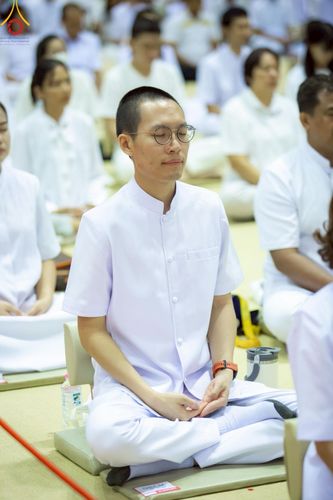 ภาพ No.222803:วันอาทิตย์ต้นเดือนที่ 4 พฤษภาคม พ.ศ. 2568 พิธีบูชาข้าวพระ ณ สภาธรรมกายสากล วัดพระธรรมกาย