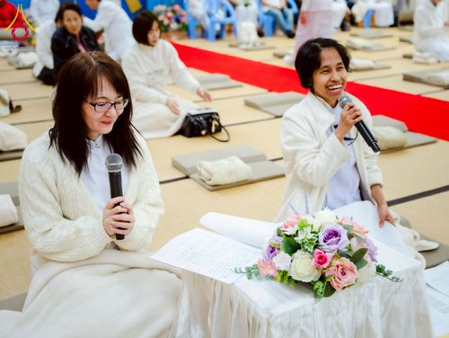 ภาพ No.221001:วันที่ 13 เมษายน พ.ศ. 2568 พิธีโปรยรัตนชาติปฐมเริ่มสถาปนาเจดีย์ และ พิธีเปิดหมู่บ้านปฏิบัติธรรม เพื่อการบรรลุธรรม ณ วัดป่าธรรมกายนานาชาติโทชิหงิ  ประเทศญี่ปุ่น