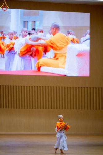 ภาพ No.215806:วันเสาร์ที่ 5 เมษายน พ.ศ. 2568 พิธีขอบรรพชา พิธีขอสรณคมน์และศีล  พิธีขอนิสสัย พิธีถวายบาตร ในโครงการบรรพชาสามเณรฟื้นฟูพระพุทธศาสนาทั่วไทย , โครงการหน่อแก้วเปรียญธรรม รุ่นที่ 13 ,  โครงการสามเณรยุวธรรมทายาท รุ่นที่ 33 , โครงการสามเณรมัชฌิมธรรมทายาท รุ่นที