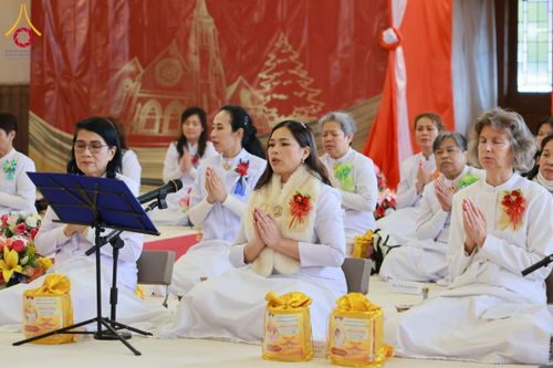 ภาพ No.172204:พิธีทอดกฐิน วัดพระธรรมกายสก็อตแลนด์ บูชาธรรม 80 ปี หลวงพ่อธัมมชโย โดยคณะศิษยานุศิษย์วัดพระธรรมกาย วันที่ 25 ตุลาคม พ.ศ. 2567