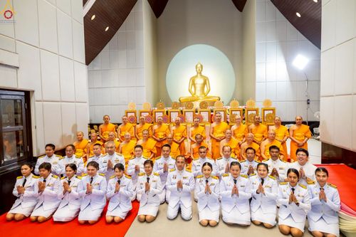 ภาพ No.230972:วันอังคารที่ 1 กรกฎาคม พ.ศ. 2568 ผู้ว่าราชการจังหวัดปทุมธานี เป็นประธานพิธีต้อนรับ สัญญาบัตร พัดยศ พระครูสัญญาบัตรสายต่างประเทศ วัดพระธรรมกาย ประจำปี พ.ศ. 2568 จำนวน 19 รูป