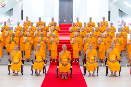 ภาพ No.229185:วันเสาร์ที่ 14 มิถุนายน พ.ศ. 2568 พิธีบรรพชา , พิธีถวายบาตร , พิธีอุปสมบท ในโครงการบรรพชาอุปสมบทหมู่ ผู้บริหารรุ่นที่ 15 และ อุดมศึกษา รุ่นที่ 52 ณ โบสถ์พระไตรปิฎก วัดพระธรรมกาย