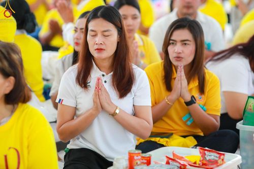 ภาพ No.146478:มหาสังฆทานถวายเป็นพุทธบูชาครั้งยิ่งใหญ่ โครงการทำบุญตักบาตร เพื่อถวายเป็นพระราชกุศล เนื่องในโอกาสมหามงคลเฉลิมพระชนมพรรษา พระบาทสมเด็จพระเจ้าอยู่ห้วฯ ทรงเจริญพระชนมพรรษา 6 รอบ 72 พรรษา