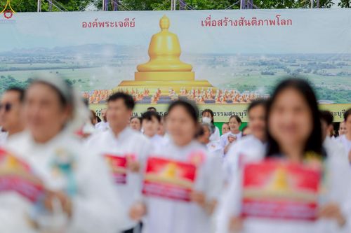 ภาพ No.246889:วันอาทิตย์ที่ 14 กันยายน พ.ศ. 2568 พิธีทอดผ้าป่า ซื้อดิน ปรับพื้นที่ลานธรรม  และพิธีกลั่นแผ่นดิน โปรยทราย สถาปนาองค์พระเจดีย์ เพื่อสร้างสันติภาพโลก  ณ ศูนย์ปฏิบัติธรรมสระบุรี อ.พระพุทธบาท จ.สระบุรี