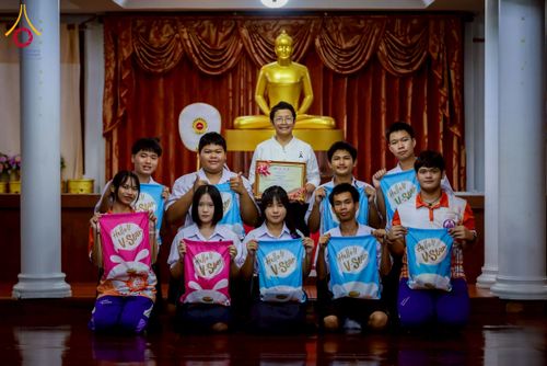 ภาพ No.272589:วันที่ 21 พฤศจิกายน พ.ศ. 2568 รวมพลังเด็กดี V-Star ผู้นำฟื้นฟูศีลธรรมโลก ประจำปี 2568 จังหวัดสุโขทัย ณ ศูนย์ปฏิบัติธรรมสุโขทัย