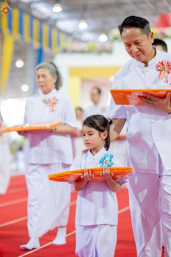 ภาพ No.277517:วันอาทิตย์ต้นเดือนที่ 7 ธันวาคม พ.ศ.2568 พิธีทอดผ้าป่าต้นสมบัติจักรพรรดิ ณ สภาธรรมกายสากล วัดพระธรรมกาย