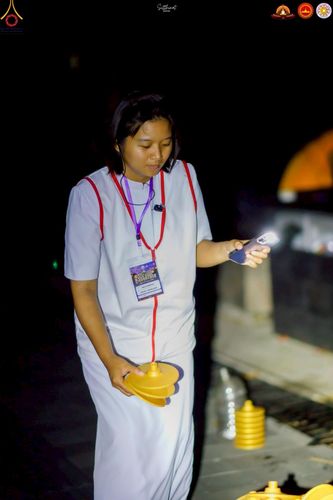 ภาพ No.224776:วันที่ 11 -12 พฤษภาคม พ.ศ. 2568 คณะพระอาจารย์ เจ้าหน้าที่ อาสาสมัคร นักศึกษา ทั้งชาวอินโดนีเซีย และชาวไทย ร่วมแรงร่วมใจ เตรียมงาน เก็บงาน ในวันวิสาขบูชา ณ พระมหาเจดีย์บรมพุทโธ ประเทศอินโดนีเซีย