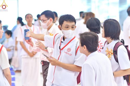 ภาพ No.130039:V.34 เพื่อธรรมเพื่อบางกล่ำ การรับบุญของเจ้าหน้าที่หน่วยงานต่างๆ  เพื่องานธรรมยาตราอัญเชิญพระบรมสารีริกธาตุ ประดิษฐาน ณ มหารัตนเจดีย์สิริปทุมสวรรค์ (เจดีย์อริยพุทธะ 5 พระองค์) ณ ศูนย์ปฏิบัติธรรมภาคใต้ อ.บางกล่ำ จ.สงขลา ระหว่างวันที่ 9-10 มีนาคม พ.ศ. 2567