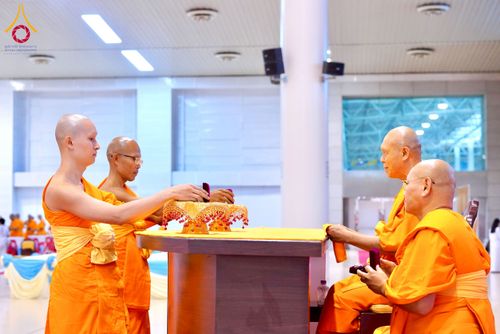 ภาพ No.259861:วันอาทิตย์ที่ 5 ตุลาคม พ.ศ. 2568 สัมมนาพิเศษ "จากกฐินวัดพระธรรมกาย สู่กฐินทั่วไทย 30,000 วัด" ณ สภาธรรมกายสากล วัดพระธรรมกาย