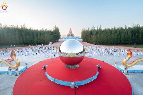 ภาพ No.174555:พิธีประดิษฐานดวงแก้วบรมเศรษฐี นาคีพ่นสมบัติใหญ่ ลานเอนกประสงค์พญานาค 4 ตระกูล วันที่ 15 พฤศจิกายน พ.ศ. 2567 ณ พุทธอุทยานนานาชาติ จ.หนองคาย