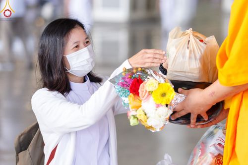 ภาพ No.126550:พิธีตักบาตร ในวันอาทิตย์ต้นเดือนที่ 3 มีนาคม พ.ศ. 2567 ณ บ้านแก้วเรือนทองคุณยายฯ วัดพระธรรมกาย