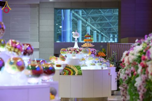 ภาพ No.232054:วันอาทิตย์ที่ 6 กรกฏาคม พ.ศ. 2568 พิธีตักบาตร ข้าวสารอาหารแห้ง  พิธีบูชาข้าวพระ สัมมนาพิเศษราชเหล็ก ณ สภาธรรมกายสากล วัดพระธรรมกาย