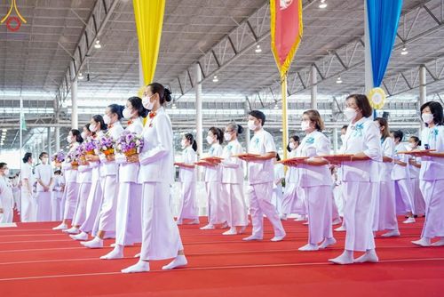 ภาพ No.99824:พิธีทอดผ้าป่า ต้นสมบัติจักรพรรดิ ในวันอาทิตย์ที่ 3 ธันวาคม พ.ศ. 2566 ณ สภาธรรมกายสากล วัดพระธรรมกาย จ.ปทุมธานี