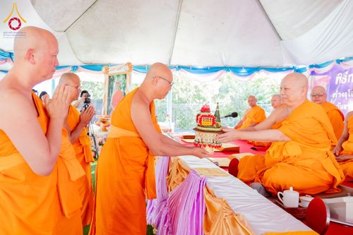 ภาพ No.179877:พิธีทอดกฐินบรมจักรพรรดิ สร้างอุโบสถ 80 ปี บูชาธรรมหลวงพ่อธัมมชโย ณ วัดพระธรรมกายแคลิฟอร์เนีย ประเทศสหรัฐอเมริกา วันอาทิตย์ที่ 10 พฤศจิกายน พ.ศ. 2567