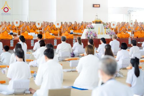 ภาพ No.253568:วันอังคารที่ 7 ตุลาคม พ.ศ.2568 (วันพระ ขึ้น 15 ค่ำ เดือน 11) พิธีบุพเปตพลี ครั้งที่ 171 ร่วมอุทิศบุญแด่หมู่ญาติที่ล่วงลับไปแล้ว และสืบทอดอายุพระพุทธศาสนา ณ หอฉันคุณยายอาจารย์ฯ วัดพระธรรมกาย