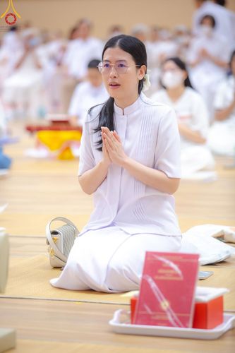 ภาพ No.138836:พิธีถวายกองทุนสนับสนุน การสร้างพระไตรปิฎกฉบับธรรมชัย และอนุรักษ์คัมภีร์ใบลาน น้อมบูชาธรรมหลวงพ่อธัมมชโย 80 ปี ณ ห้องแก้วสารพัดนึก 2 วัดพระธรรมกาย วันเสาร์ที่ 1 มิถุนายน พศ. 2567