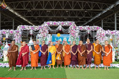 ภาพ No.146817:การต้อนรับพระสังฆาธิการ 2,000 กว่าวัดทั่วประเทศ และพิธีบูชาข้าวพระ เนื่องในวันสมาธิโลก วันอาทิตย์ที่ 4 สิงหาคม พ.ศ. 2567 ณ สภาธรรมกายสากล วัดพระธรรมกาย