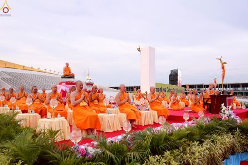 ภาพ No.252928:วันที่ 10 ตุลาคม พ.ศ. 2568 พิธีปลูกต้นทรัพย์บานชื่น ณ ลานธรรม วัดพระธรรมกาย