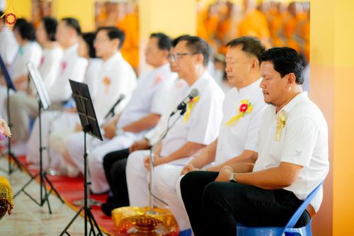 ภาพ No.192166:พิธีทอดผ้าป่าทำนุบำรุงศาสนสถาน ณ วัดนราภิรมย์ ตำบลนราภิรมย์ อำเภอบางเลน จังหวัดนครปฐม ในโครงการธรรมยาตรา กตัญญูบูชา มหาปูชนียาจารย์ พระมงคลเทพมุนี(สด จนฺทสโร) พระผู้ปราบมาร อนุสรณ์สถาน 7 แห่ง ปีที่ 13 วันที่ 9 มกราคม พ.ศ. 2568